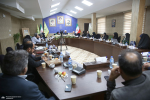 اولین نشست : زن در اندیشه دینی فلسفی امام خمینی (س)