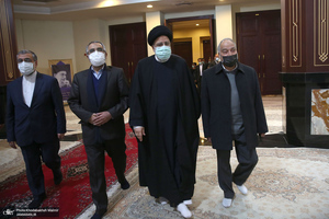 حاشیه های تجدید میثاق رئیس جمهور و اعضای دولت با آرمان های حضرت امام (س)