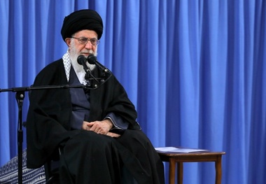 مهم ترین محورهای بیانات رهبر انقلاب در دیدار جمعی از مردم آذربایجان شرقی