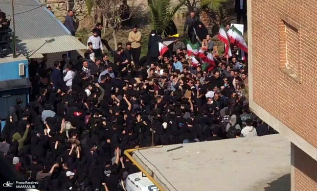واکنش نشریه معاونت سیاسی سپاه به حوادث اخیر دانشگاه‌ها: نتیجه «فعلا بشار را از جا بکنیم، بعدا برای آینده فکر می‌کنیم» شد داعش/ جنبش دانشجویی بدون تفکر می‌شود دعوت از غرب علیه قذافی!