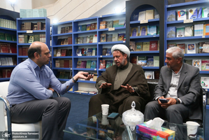 غرفه موسسه تنظیم و نشر آثار امام خمینی (ره) در سی و ششمین نمایشگاه کتاب تهران-3