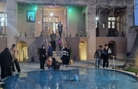 بازدید گردشگران نوروزی از بیت و زادگاه حضرت امام (س) در شب عید سعید فطر + تصاویر