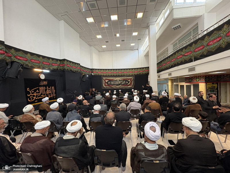 مراسم عزاداری روز تاسوعای حسینی در بیوت مراجع و علماء‎