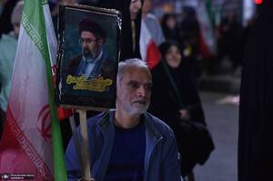 پنجاه و پنجمین شب اجتماع پر شور مردم در میدان جمهوری اسلامی