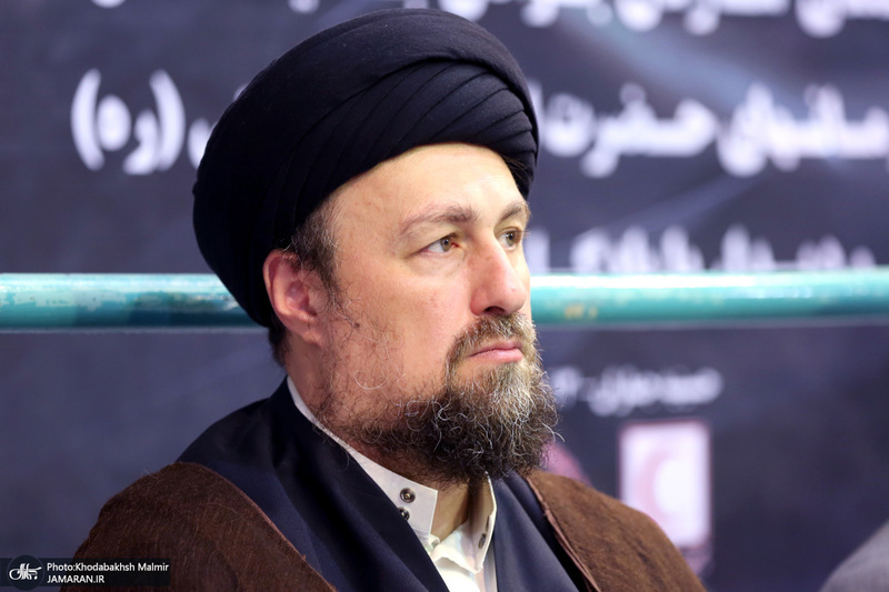 تجدید میثاق جمعی از جوانان هلال احمر با آرمان های حضرت امام خمینی (س)