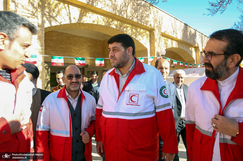 بازدید رئیس جمعیت هلال‌احمر  از بیت تاریخی حضرت امام در خمین