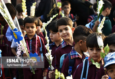 سرمایه‌گذاری در آموزش و پرورش پس‌انداز برای آینده کشور است