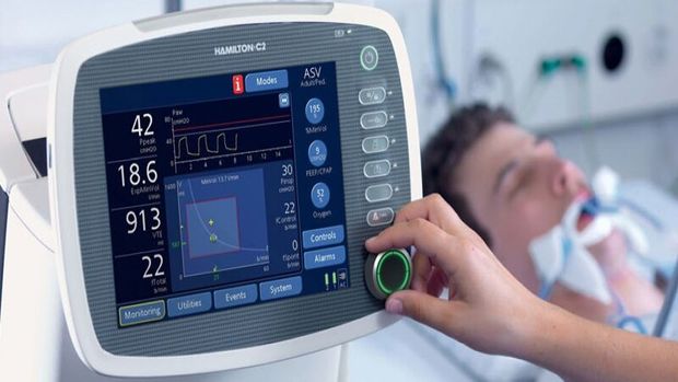 اهدای ۶ دستگاه تنفس مصنوعی به بیمارستان انزلی از سوی سازمان منطقه آزاد