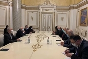 ظریف در دیدار با نخست وزیر ارمنستان: رهبر انقلاب بر زندگی شرافتمندانه همه ارمنی‌ها در منطقه تاکید دارند