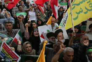 اجتماع مردمی در حمایت از رزمندگان مدافع