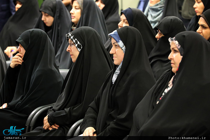 دیدار جمعی از شاعران و اهالی فرهنگ و ادب با رهبر معظم انقلاب