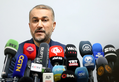 امیرعبداللهیان: چگونگی تبادل زندانیان امریکایی بین نماینده واشنگتن و طرف ایرانی 13 ماه پیش امضا شد؛ به دلیل برخی ملاحظات طرف آمریکایی ماه ها اجرای این صورت جلسه به تعویق افتاد