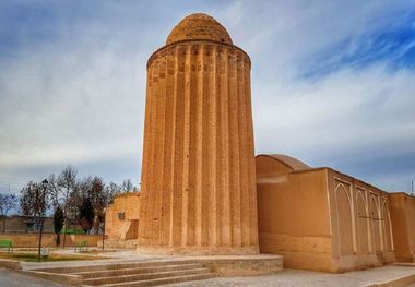 به تماشای برج ۶۰ وجهی ۶۰۰ ساله بسطام بیا