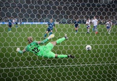 برد زنیت با گلزنی سردار آزمون از روی نقطه پنالتی + عکس
