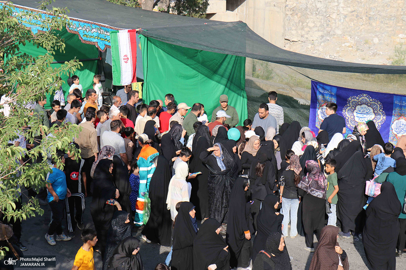 جشن بزرگ غدیر در جوار بیت تاریخی حضرت امام (س) در شهرستان خمین