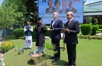 شهباز شریف به استقبال پزشکیان رفت (1)