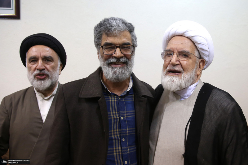 دیدار مهدی کروبی با سید حسن خمینی و جمعی از فعالان سیاسی