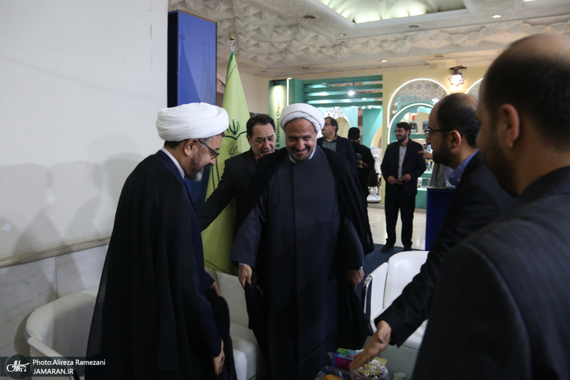 حضور حجت الاسلام و المسلمین علی کمساری در سی و ششمین نمایشگاه کتاب تهران