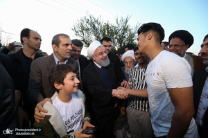 روحانی در جمع مردم روستای کردخیل مازندران