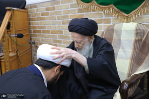 عمامه گذاری طلاب در روز عید مبعث توسط مراجع عظام تقلید‎‎