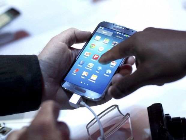 سامسونگ در حال رفع شکست پذیری منجر به هک گوشی ها است