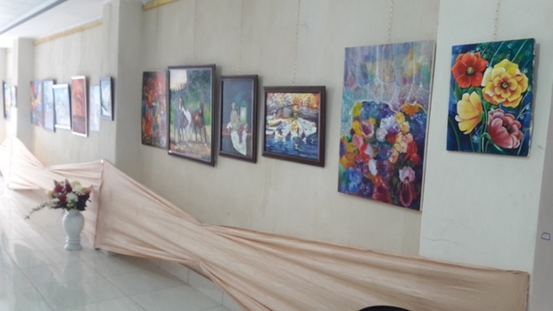 نمایشگاه نقاشی بربال پروانه،آثار سال ها ذوق هنری یک بانوی لاهیجانی