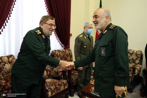 حاشیه های تجدیدمیثاق فرماندهان و کارکنان نیروهای مسلح با آرمان‌های امام خمینی (س)