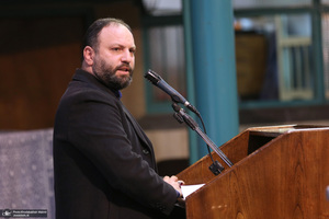 دیدار وزیر و جمعی از کارکنان وزارت راه و شهرسازی با سید حسن خمینی