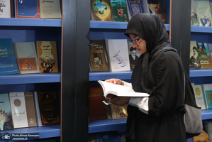 غرفه موسسه تنظیم و نشر آثار امام خمینی (ره) در سی و ششمین نمایشگاه کتاب تهران-3