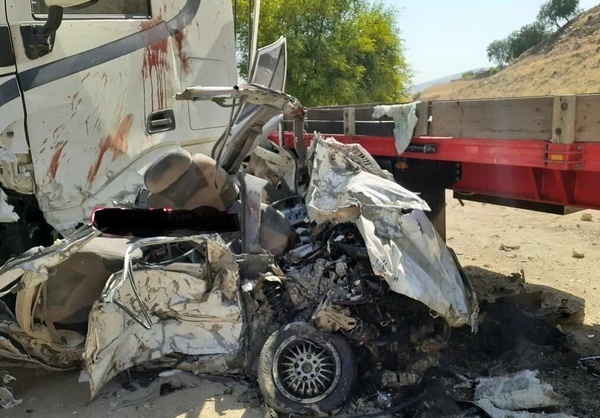 عدم توجه راننده به جلو و تخطئی از سرعت مطمئنه علت حادثه فوتی جاده خرامه- شیراز