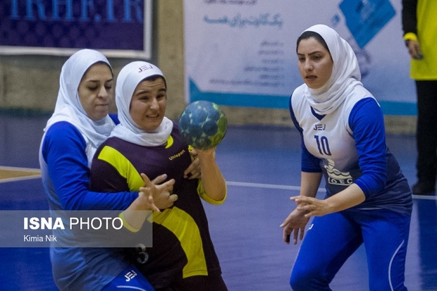 بانوان ورزشکار هندبال خراسان شمالی در حال آمادگی برای المپیاد استعدادهای برتر