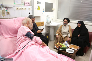 عیادت اقای خاتمی 1