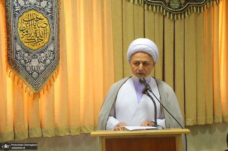 مراسم عمامه گذاری طلاب روز ولادت پیامبر اکرم (ص) و امام جعفر صادق (ع) در بیوت مراجع