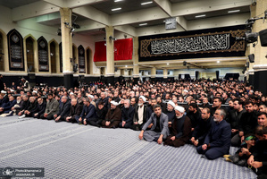 آخرین شب مراسم عزاداری حضرت اباعبدالله الحسین (ع) در حسینیه امام خمینی