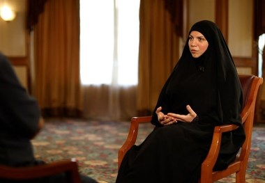 دختر شهید فؤاد شکر: پدرم به خبرنگار فرانسوی گفت ما «خمینیون» هستیم/ بهترین خاطرات با پدر را در ایران داریم