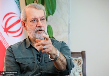 علی لاریجانی: آمریکایی ها اصرار دارند درباره صنعت موشکی مذاکره کنیم؛ چطور می‌توانیم بپذیریم که ملت بزرگ ایران توان موشکی یا دفاعی نداشته باشد؟!/ مردم نگران نباشند، تحریم‌ها بیشتر بار روانی دارد/ تمهیدات لازم برای کم اثر و بی اثر کردن اسنپ بک اندیشیده شده