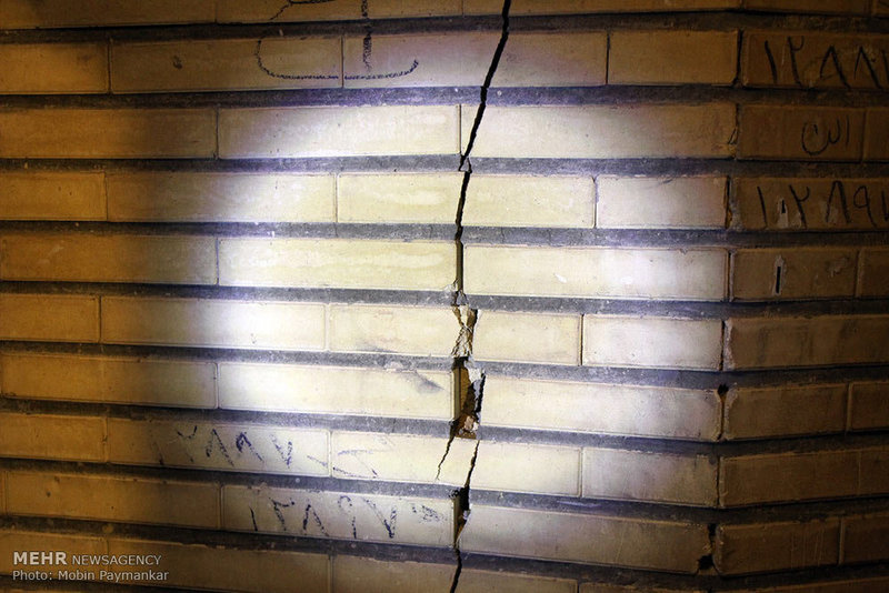 تصاویری از مناطق زلزله زده در سنندج و سر پل‌ذهاب