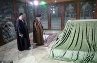 حضور رهبر انقلاب اسلامی در حرم بنیانگذار جمهوری اسلامی ایران (9)