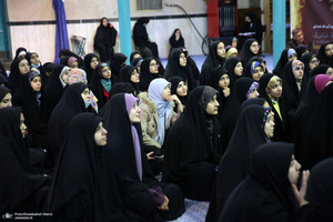 بازدید جمعی از دانش آموزان از بیت امام خمینی (س) در جماران 1