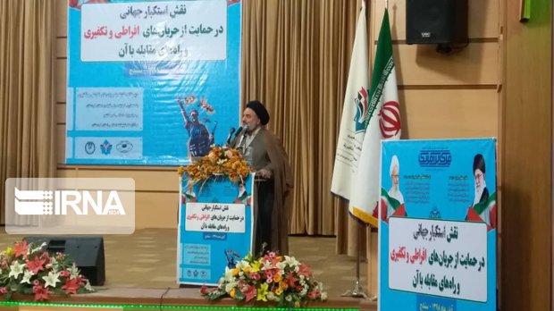 نماینده ولی فقیه در کردستان: زورگویی و دزدی ویژگی آمریکا است