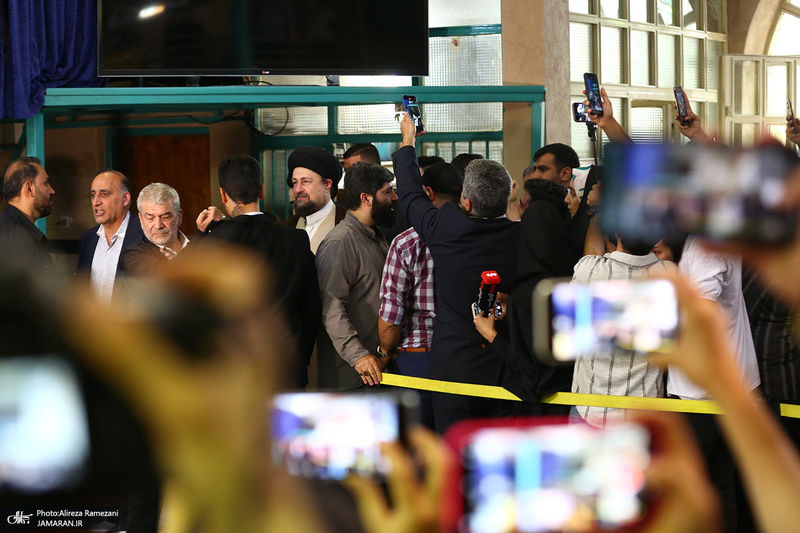 حضور سید حسن خمینی در مرحله دوم انتخابات ریاست جمهوری چهاردهم