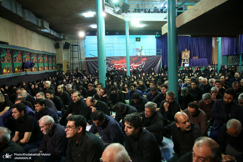 مراسم عزاداری روز عاشورا در حسینیه جماران
