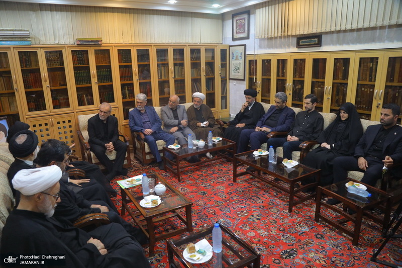 سفر رئیس جمهوری به قم و دیدار با مراجع و علما -3