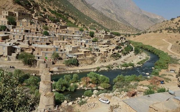 طولانی ترین پل چوبی کردستان در سروآباد مرمت شد