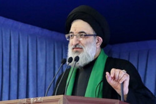 امام جمعه کرج:ملت ایران هیچ گاه ازآرمان های انقلاب اسلامی عقب نمی نشینند