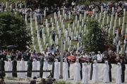 مراسم خاکسپاری 33 تن از قربانیان نسل‌کشی سربرنیتسا + تصاویر و فیلم