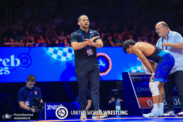 دیوید تیلور بعد از برد شاگردش مقابل یک ایرانی: کشتی‌گیر با یک امتیاز دو امتیاز نمی‌تواند قهرمان شود