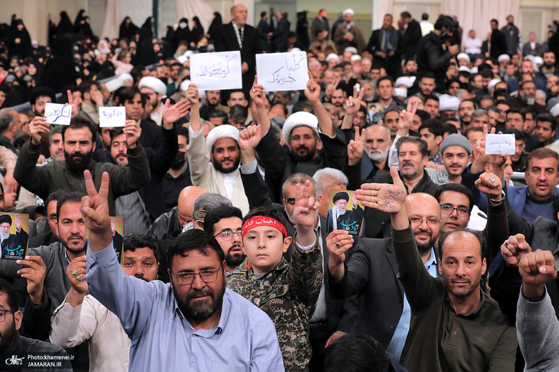 دیدار هزاران نفر از اقشار مختلف مردم با رهبر معظم انقلاب
