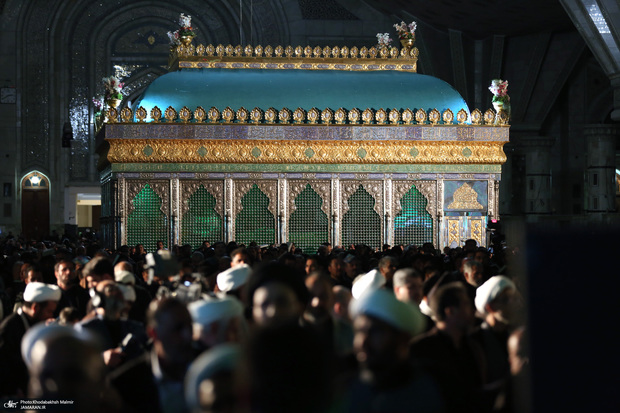 مراسم احیای شب بیست و یکم ماه مبارک رمضان در حرم مطهر امام خمینی (س)
