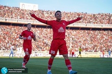 سبقت تراکتور از استقلال و پرسپولیس؛ دومی موقت با برد قاطع در خانه